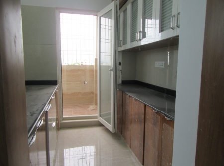 6) Li Id : 158 - Kitchen.JPG